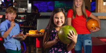 Kids Bowl 2 FREE Games Each Day This Summer ($200 Value!) + Save 30% on a Family Pass